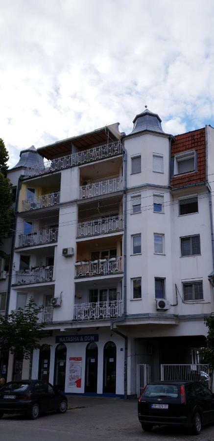 Royal Apartment Backa Palanka Exterior photo